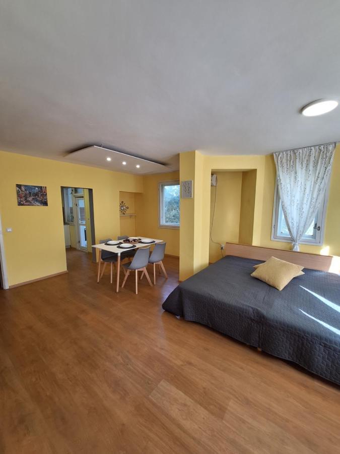 Top Location Harmony Apartment By Hostex Варна Екстер'єр фото